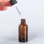 ขวดหยดสีชา